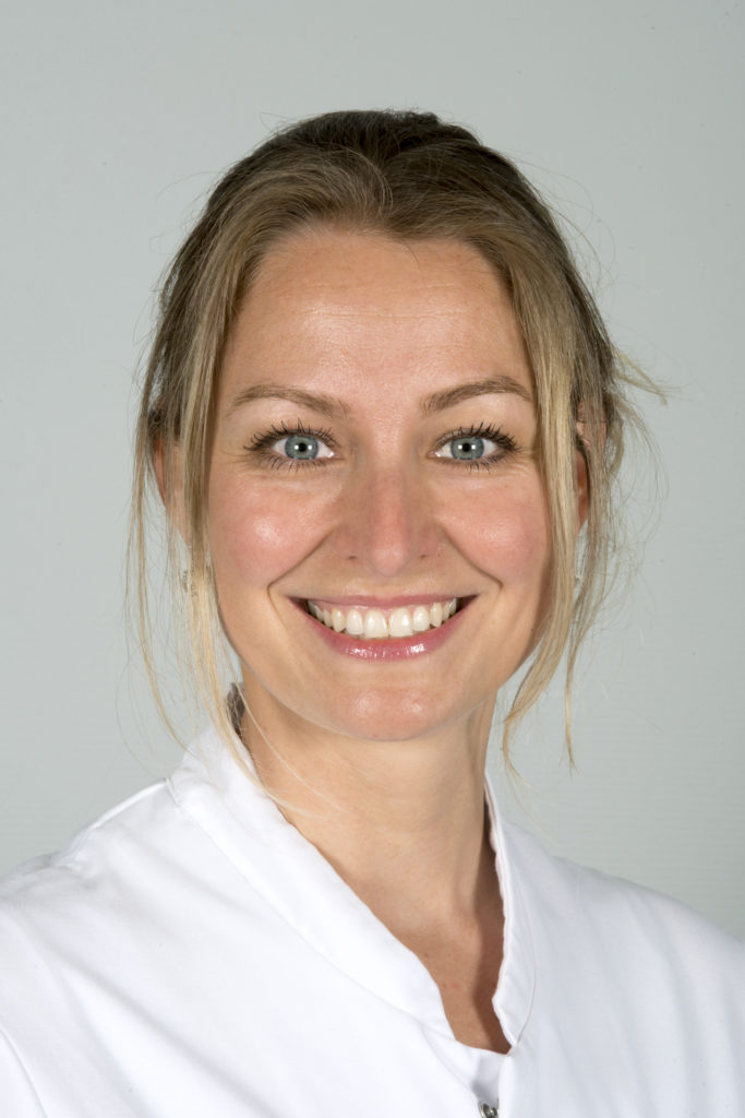 Dr. Tessa van Ginhoven